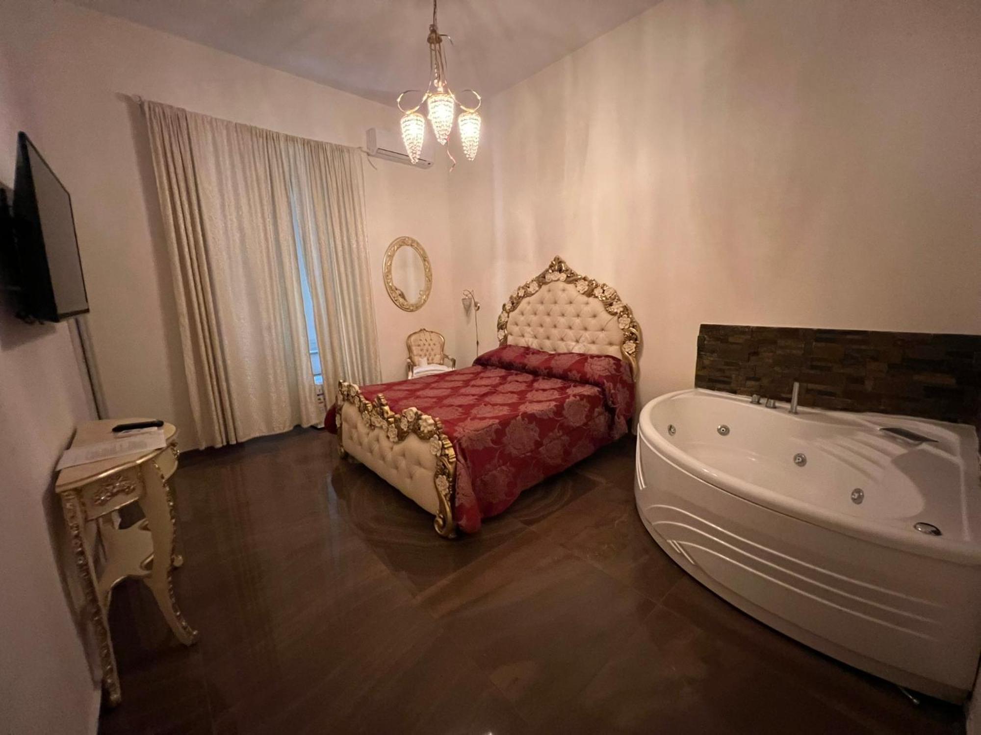 Bed and Breakfast Beb Mariafrancesca Neapel Exterior foto