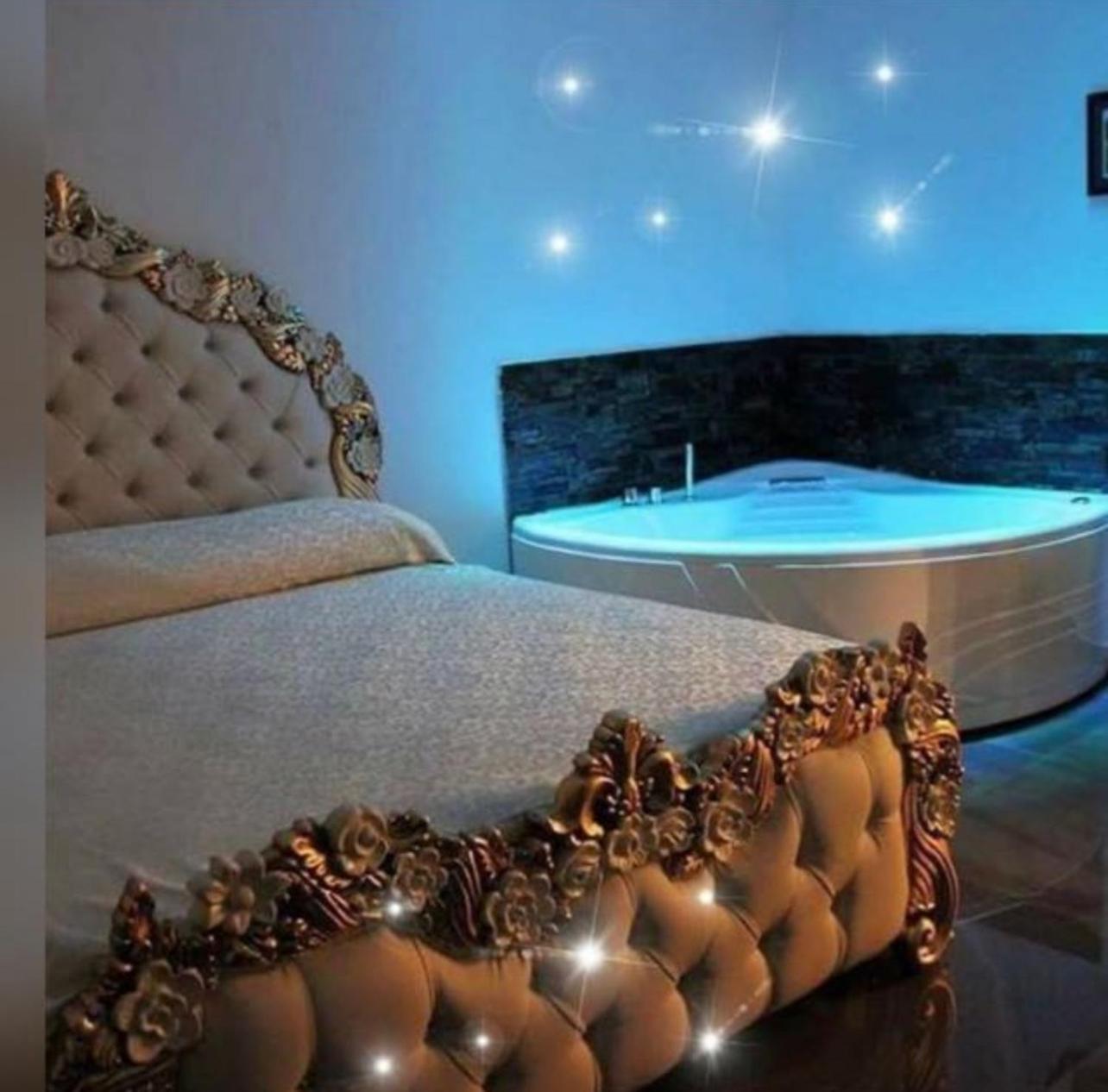 Bed and Breakfast Beb Mariafrancesca Neapel Exterior foto