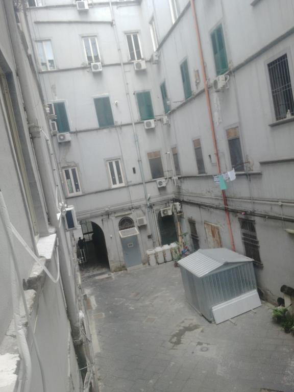 Bed and Breakfast Beb Mariafrancesca Neapel Exterior foto